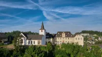 Schloßhotel Kurfürstliches Amtshaus Dauner Burg Hotels in Gillenfeld