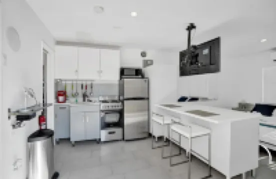 迪爾菲爾德海灘附近的Sea&i私人開間B單元