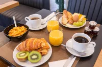 Hotel Cactus - Breakfast
