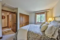 Lakeside Bliss - Your Colorado Getaway Location!