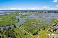 Q House in Marysville 4BR, 3.5Bath + AC Amazing Views, Kid & Pet Friendly Hoteles en Marysville