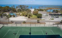 Top Floor with Penthouse Views! Beachfront- 2 Bdrm-2 Bath, 2 Pools and Hot Tub!
