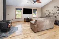 Fleur de Lis 4bed 3bath & Mountain Views