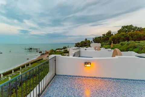 Baia Delphis Resort
