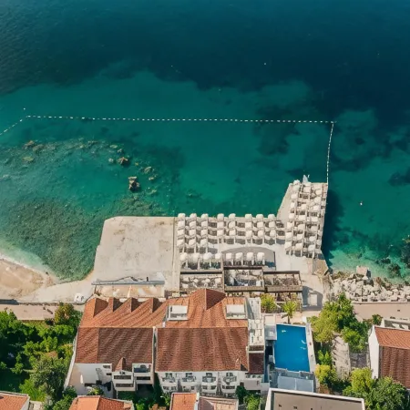 Hotel Perla Отели в г. Герцег-Нови