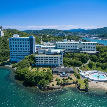 Toba Seaside Hotel
