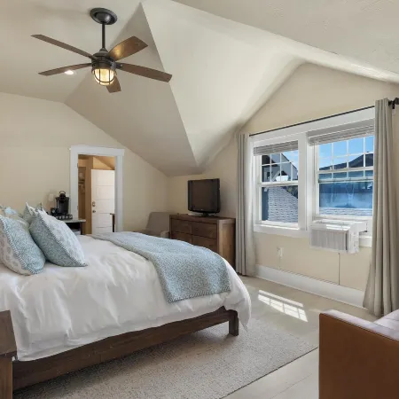 Waterfront Inn