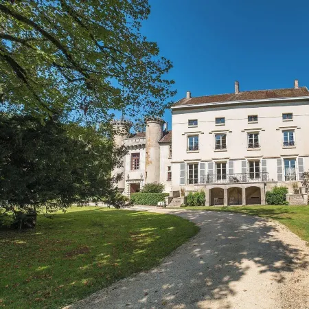 Château de Maillat Hotels in Ain