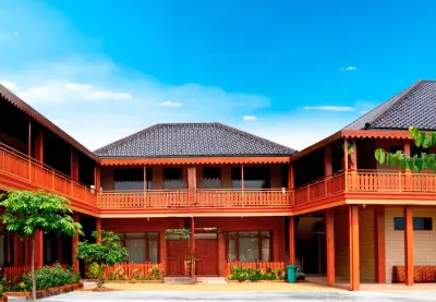 Arayanna Hotel & Resort Hotels near Outbound Pacet