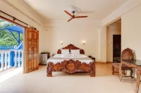 Mayflower Beach Resort