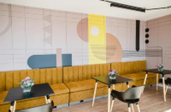 Top Rentals Palermo Hollywood Hotels near L.M. Drago Railway Station