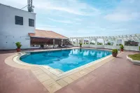 Residency Tower - Pools
