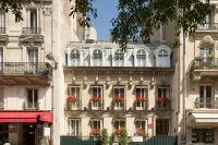 Café La Tour Maubourg Hôtels à : Paris