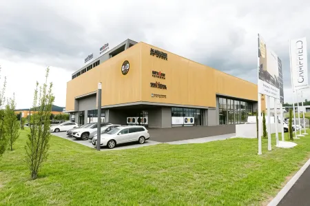 B&B Hotel Oftringen Отели в г. Зафенвиль