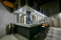 Cresta Marang Gardens Hotel - Bares