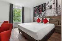 Velotel Brugge Hotels near Central Cemetery Bruges-Assebroek