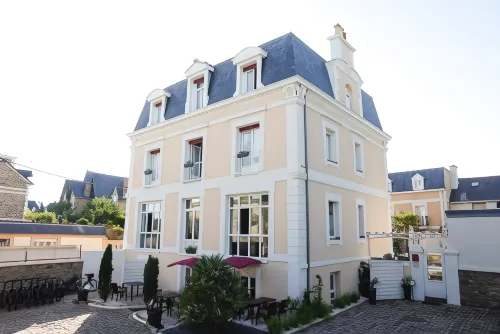 Hôtel la Villefromoy