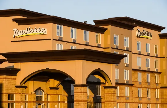 麥克默裏堡麗笙套房酒店