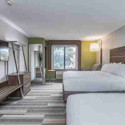 Holiday Inn Express & Suites South Bend - Notre Dame Univ. Rooms