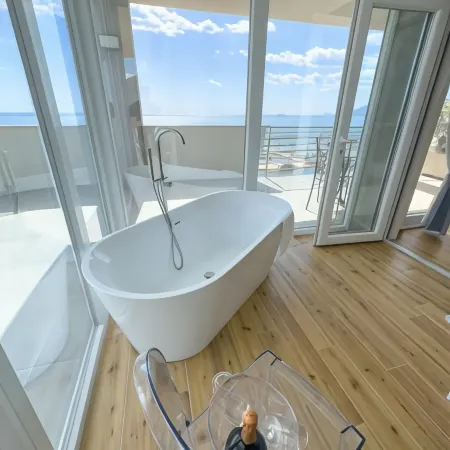 B&B Lilibeth Luxury Suites - Marina D'Arechi