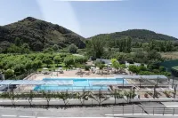 Hotel Gustavo Adolfo Bécquer - Balneario de Fitero - piscina