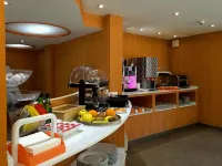 Hotel Indiana - Breakfast
