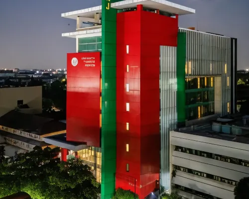 Naraya Hotel Jakarta Hotels near Arion Mall