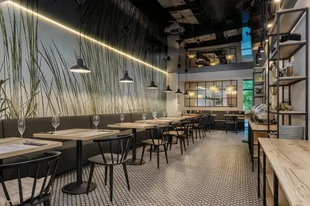 Aparthotel Etna Отели рядом с достопримечательностью «Kolobrzeg Sea Port»