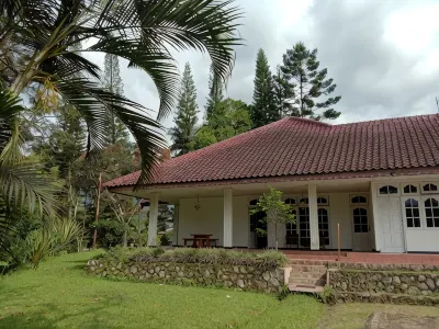 Villa 25 Cilember Các khách sạn ở Jogjogan