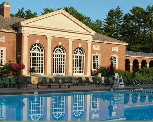 New-First Floor Lakefront, 160 ft Dock, 2 Minutes to Browns Beach & Restaurants! Hotels in Malta