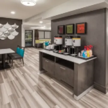 แฮมป์ตันอินน์ มอนเทอเรย์