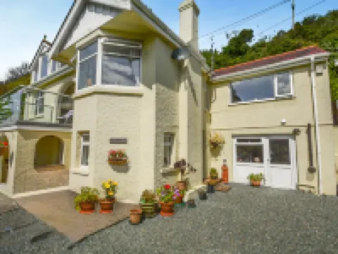 Upper Deck โรงแรมในCawsand