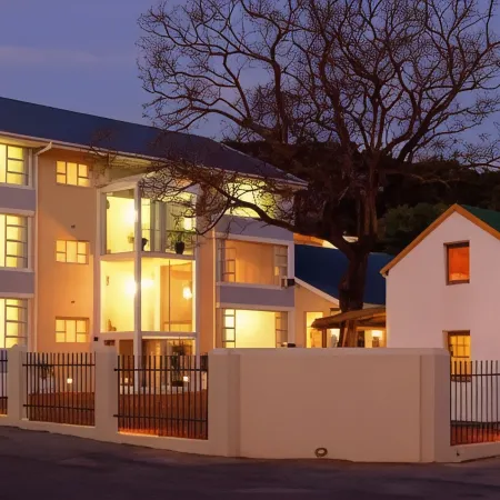 The Russel Hotel