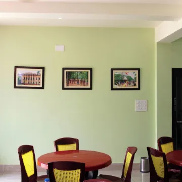 Hotel Aayes & Resort