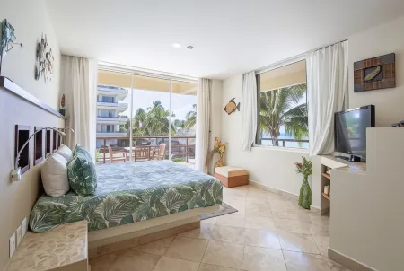 Ixchel Beach Hotel