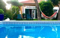 Villa of Cedars Spirit, Garden & Pool - ที่มีสระว่ายน้ำ