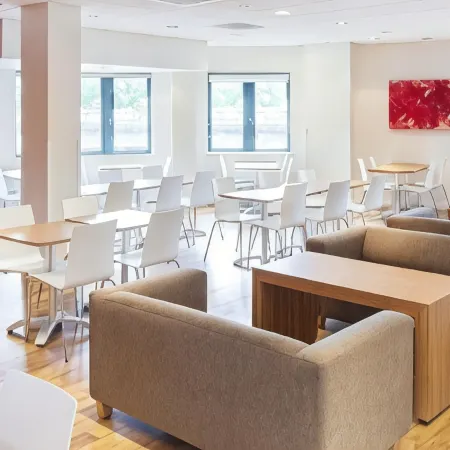 Travelodge Maidstone Central Отели рядом с достопримечательностью «Бренчли Гарденс»