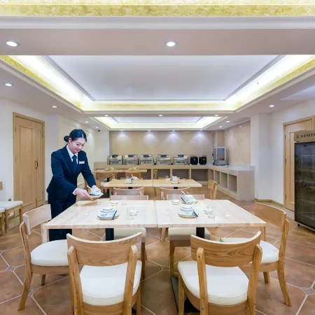 Vienna Hotel (Longsheng Bus Station)