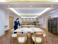 Vienna Hotel (Longsheng Bus Station) - Mountain view