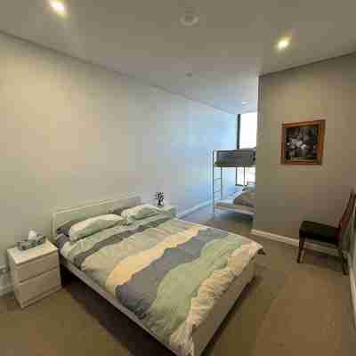 Entire 2BR Cozy Apartment near Beach and Shopping mall Rooms