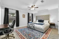 Charming Family Friendly 3-bedroom House in Fabulous Pensacola