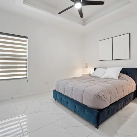 Brand NEW Splendor 2 Bedroom Apartment conveniently located Pharr-McAllen area! Отели в г. Фарр