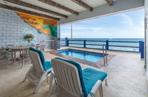 Oceanfront Condo – 2 Suites – Walk to Playa Norte and Downtown - Villas