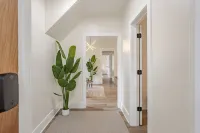 Elm City Escape - Modern + Cozy