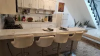 Cozy Townhouse Terrace with Pool - 4 ดาว
