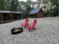 Hana Cabin at Windrock Ridge: Sleeps 5, Pet Friendly, Trail Access - Alppimaja