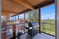 Big White Ski In Ski Out Condo with brand new hot tub!