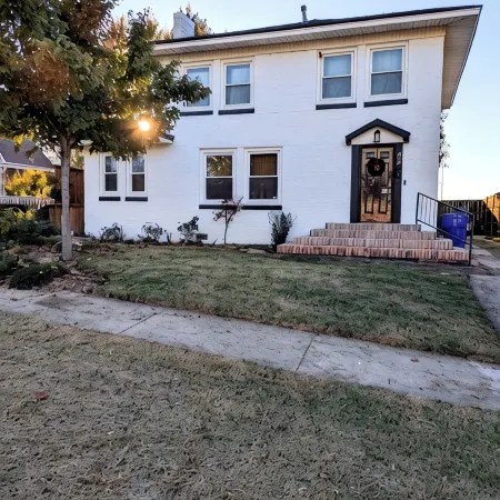 Restored 1935, 3-bedroom house, less than a mile to campus & downtown