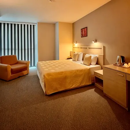 Expo Hotel