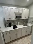 Private apartment with free parking 10 minutes from Tampa International Airport. - Homestays